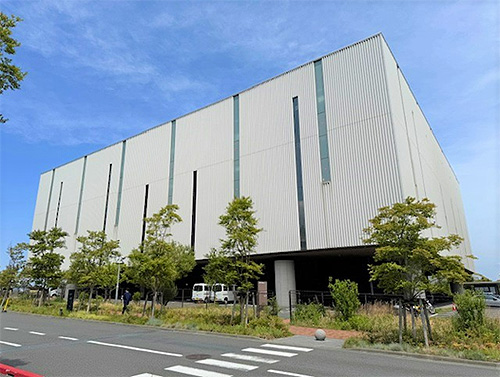 川崎生命科学・環境研究センター（LiSE）外観